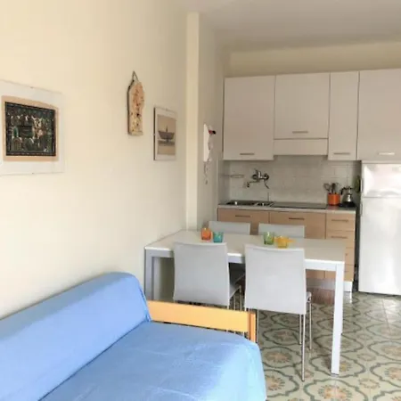 Two-room Facing The Sea With A Beautiful View Appartamento